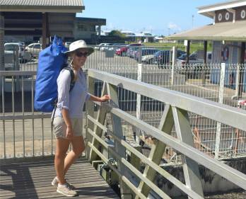 Unser wasserdichter Rucksack bringt die Wäsche zum Waschsalon in Kourou