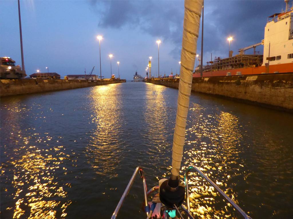 2 Panamakanal in der Gatunschleuse