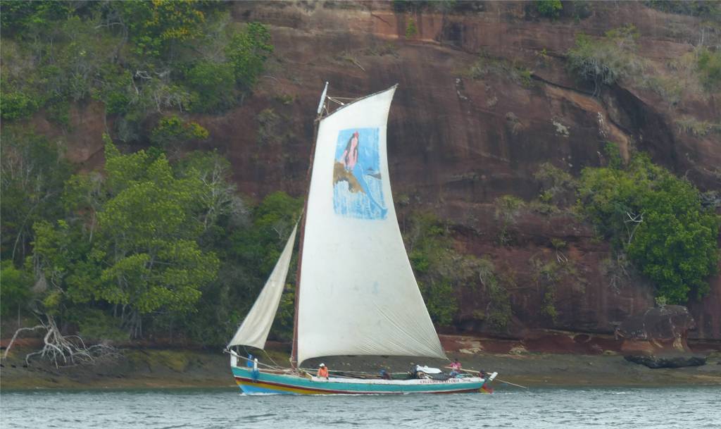 24 Saviero auf dem Rio Paraguacu
