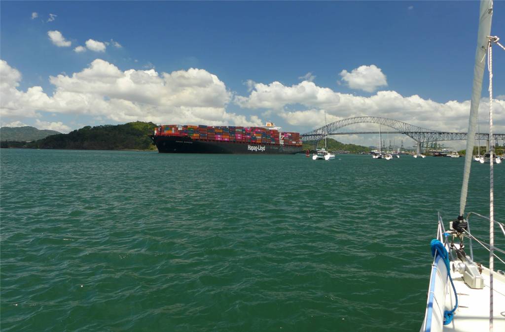 4 Balboa Yachtclub an der Boje