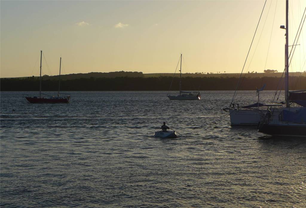 5 Mari vor Jacare am Anker